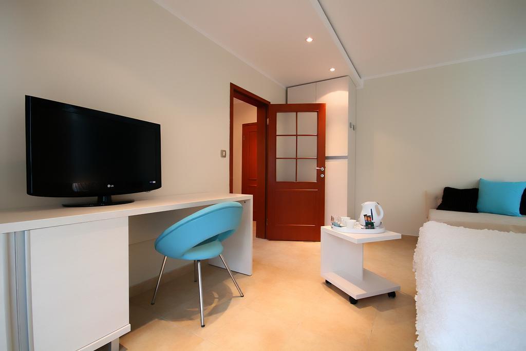 Domador Rooms & Apartments Bečići Luaran gambar
