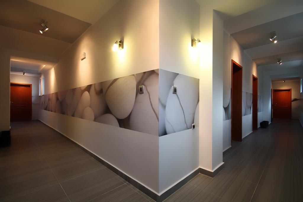 Domador Rooms & Apartments Bečići Luaran gambar