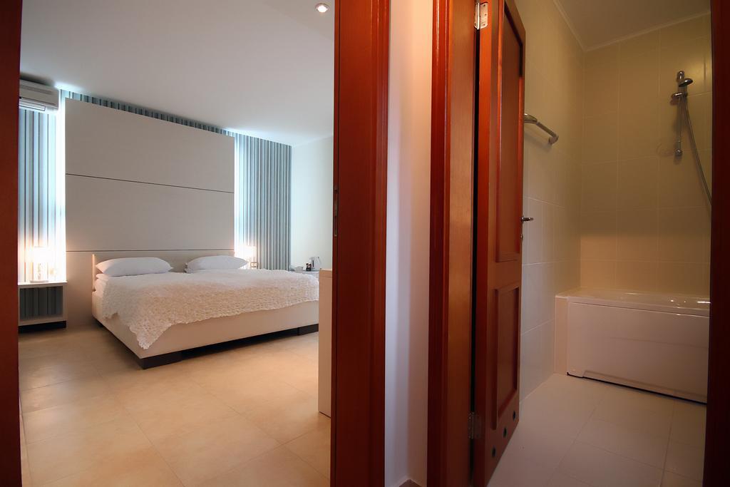 Domador Rooms & Apartments Bečići Luaran gambar
