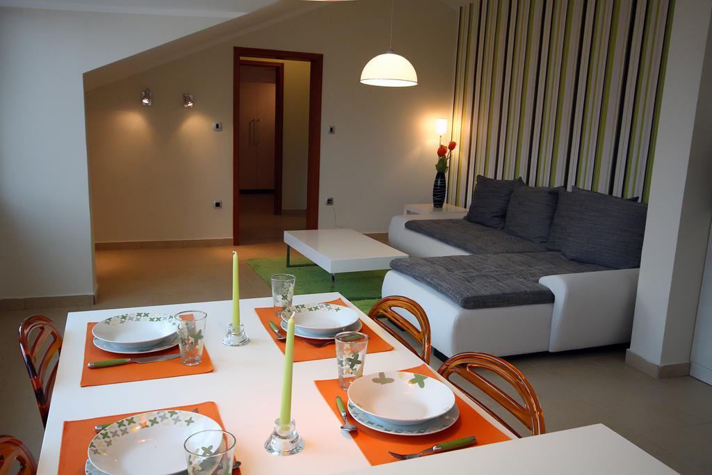 Domador Rooms & Apartments Bečići Luaran gambar