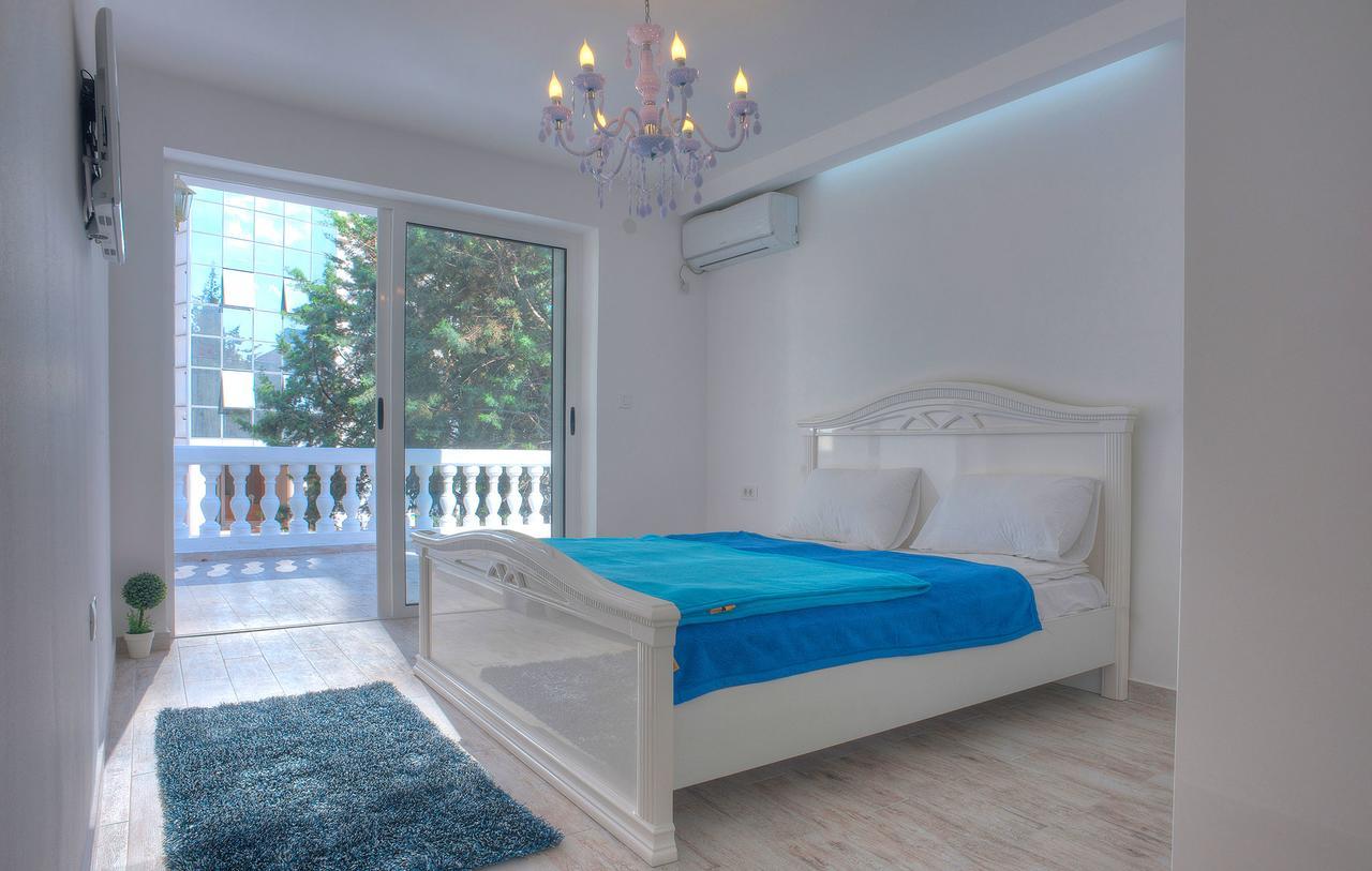 Domador Rooms & Apartments Bečići Luaran gambar